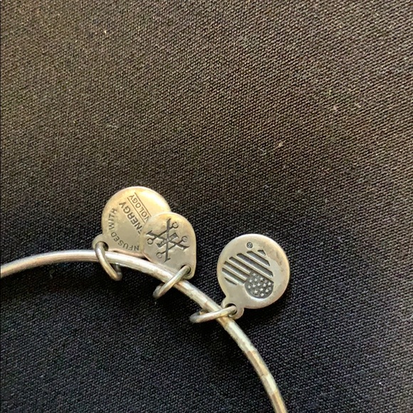 Bracelet - Picture 2 of 4